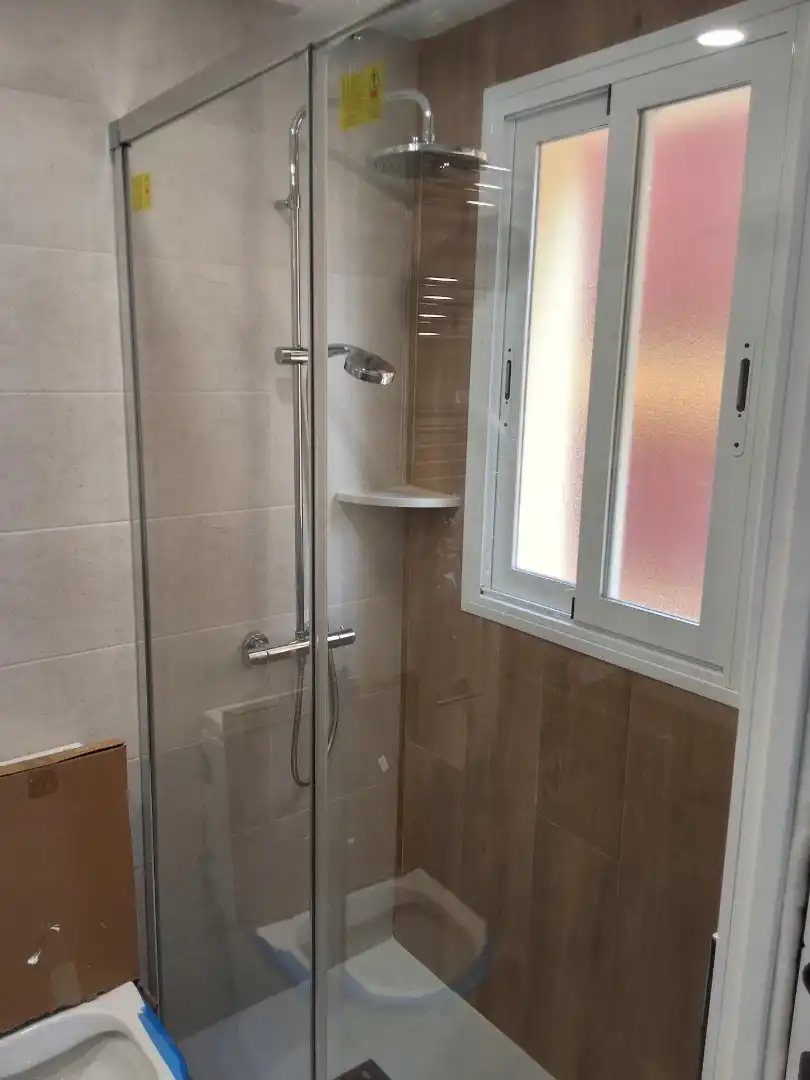 Bany de Apartament en venda en Córdoba amb Aire condicionat i Calefacció