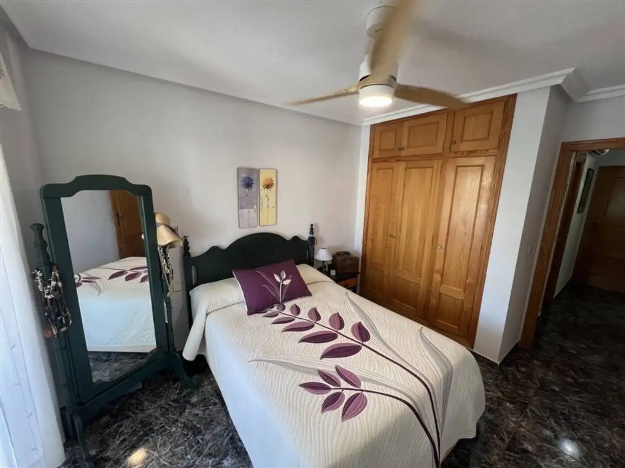 Habitación de Apartamento en venta en La Manga del Mar Menor con Aire acondicionado, Terraza y Piscina comunitaria