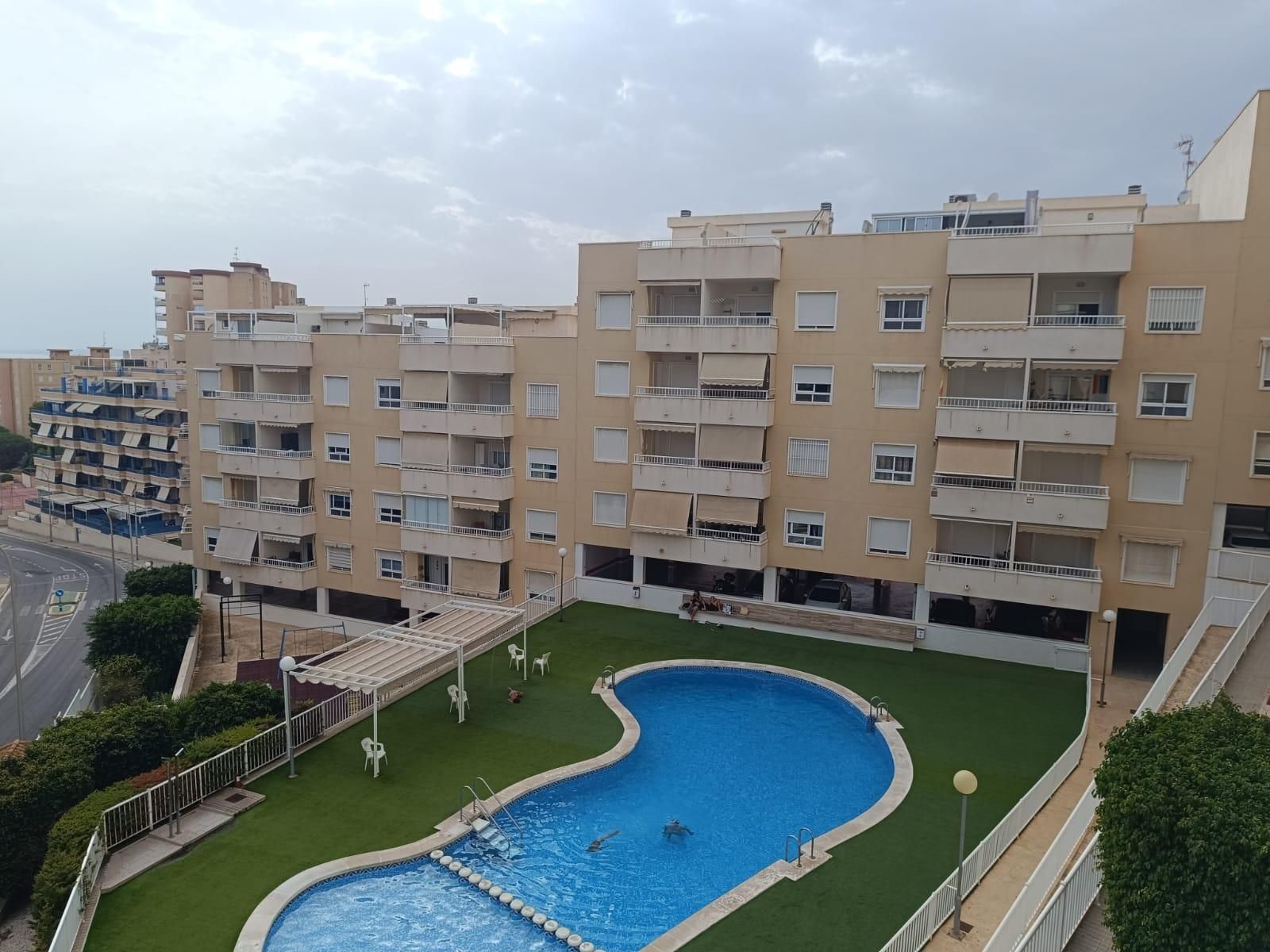 Apartment to rent in Calas Santiago Bernabéu, Santa Pola ciudad