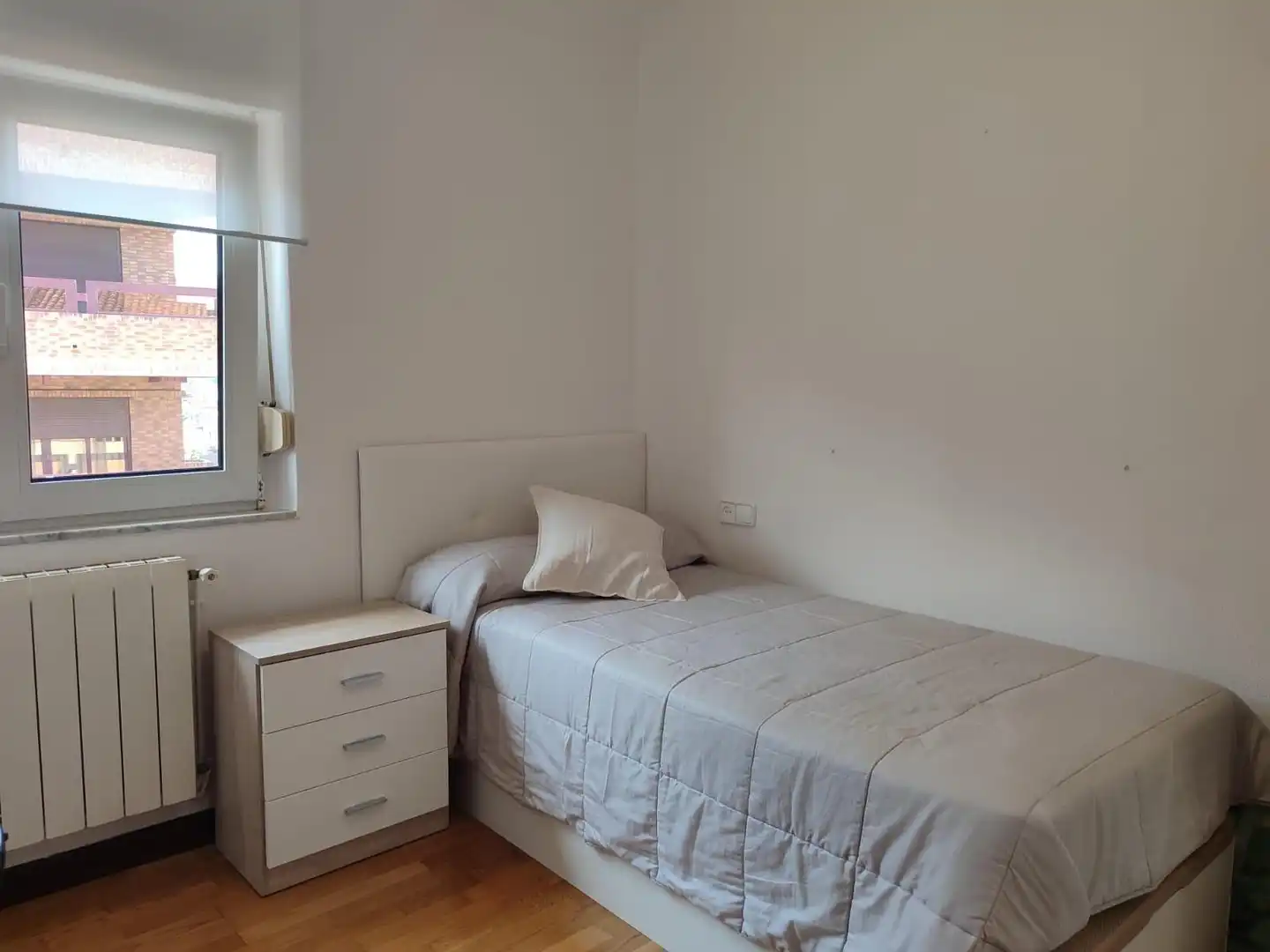 Bedroom of Flat for rent in Oviedo   with Heating and Furnished