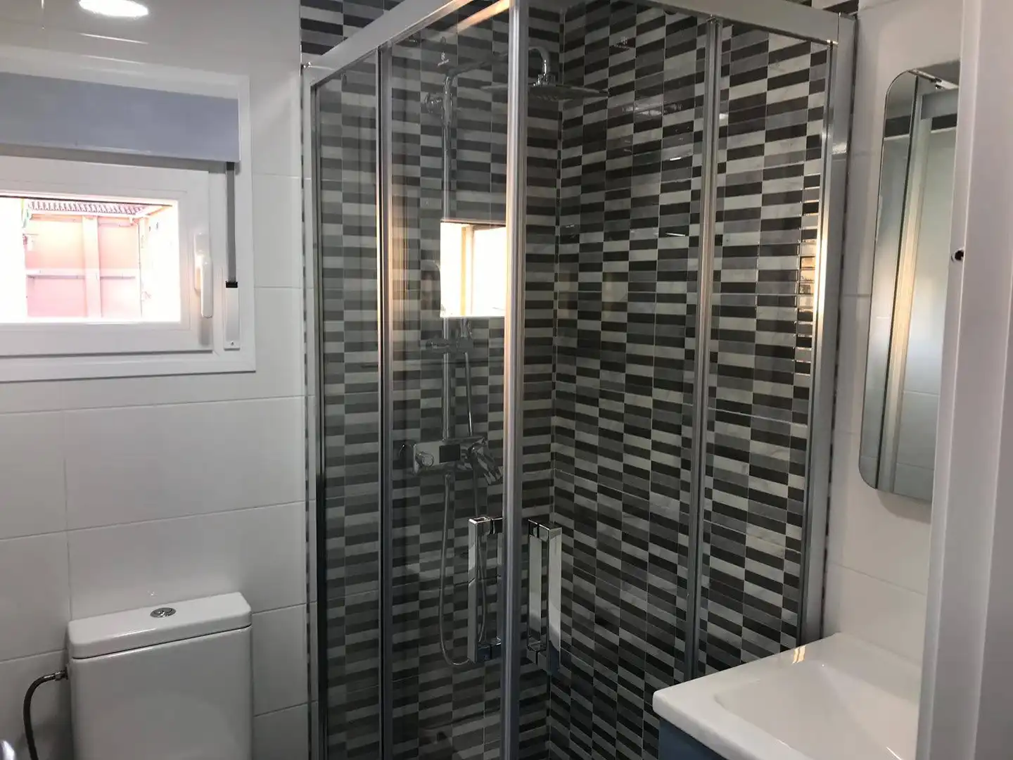 Badezimmer von Wohnung zum Verkauf in Getafe mit Klimaanlage, Heizung und Möbliert