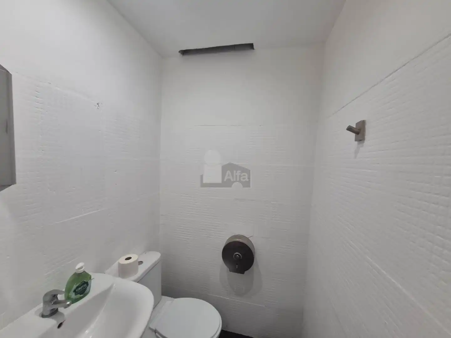 Baño de Local de alquiler en Tavernes Blanques con Aire acondicionado y Calefacción