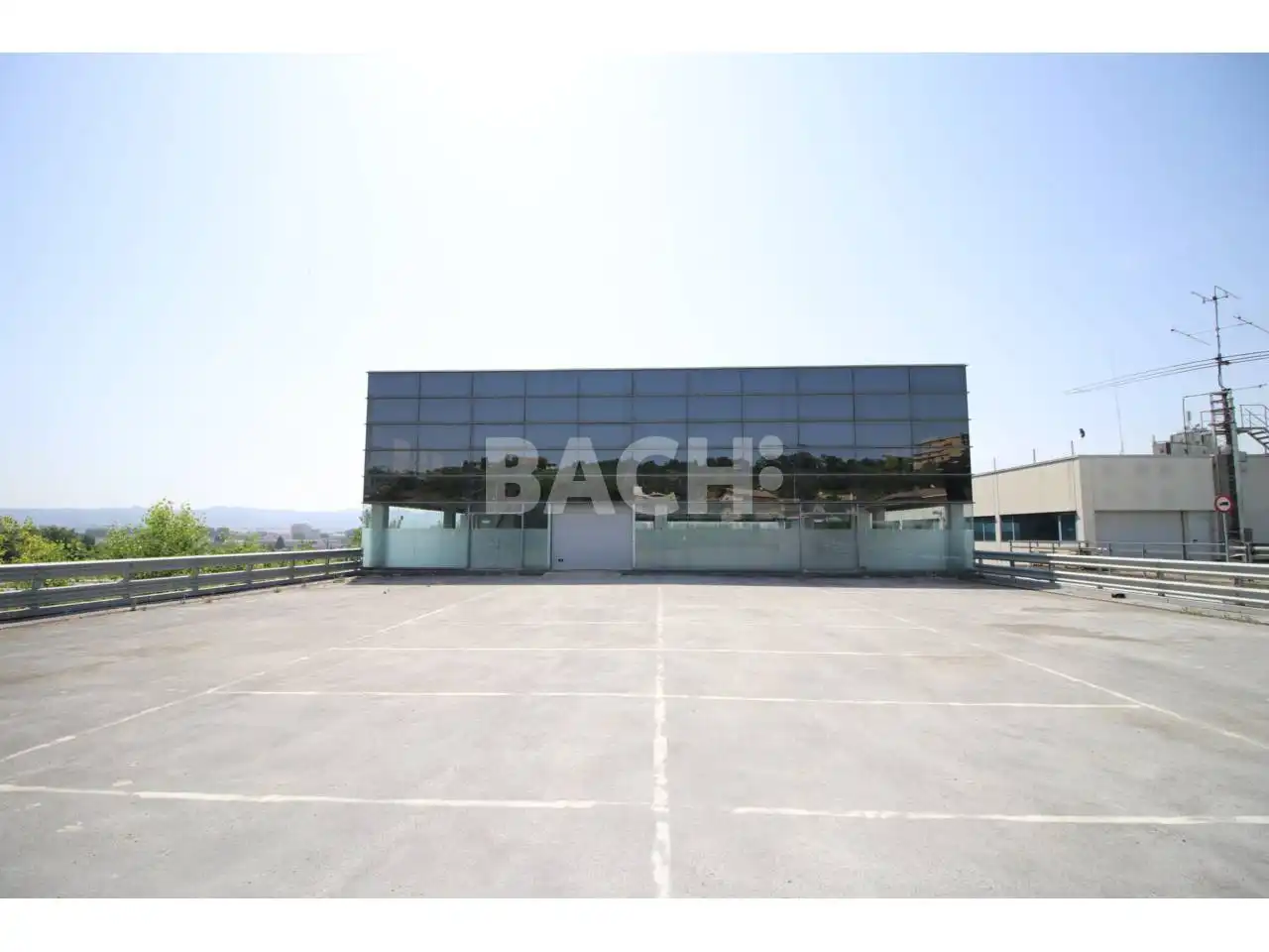 Vista exterior de Local en venta en Gurb