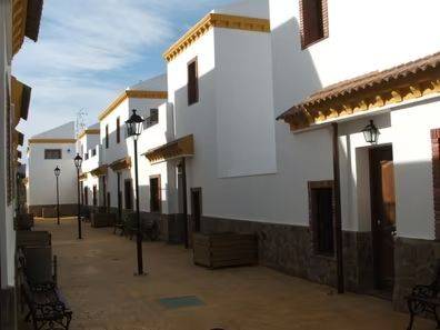 Casa adosada en Alquiler en Fondón