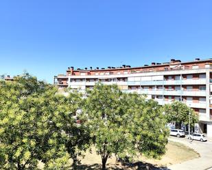 Exterior view of Flat for sale in Manresa  with Air Conditioner, Swimming Pool and Balcony