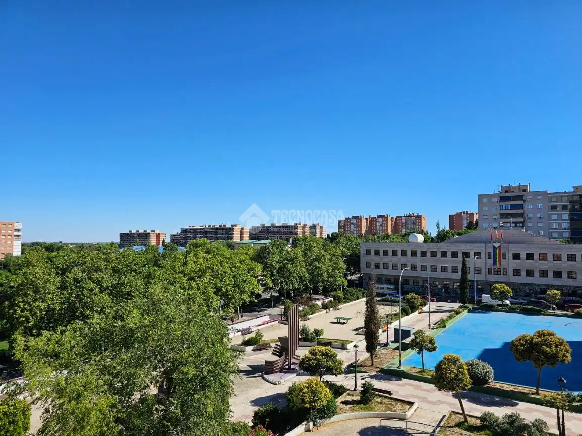 Außenansicht von Wohnung zur Miete in Alcorcón mit Klimaanlage, Heizung und Terrasse