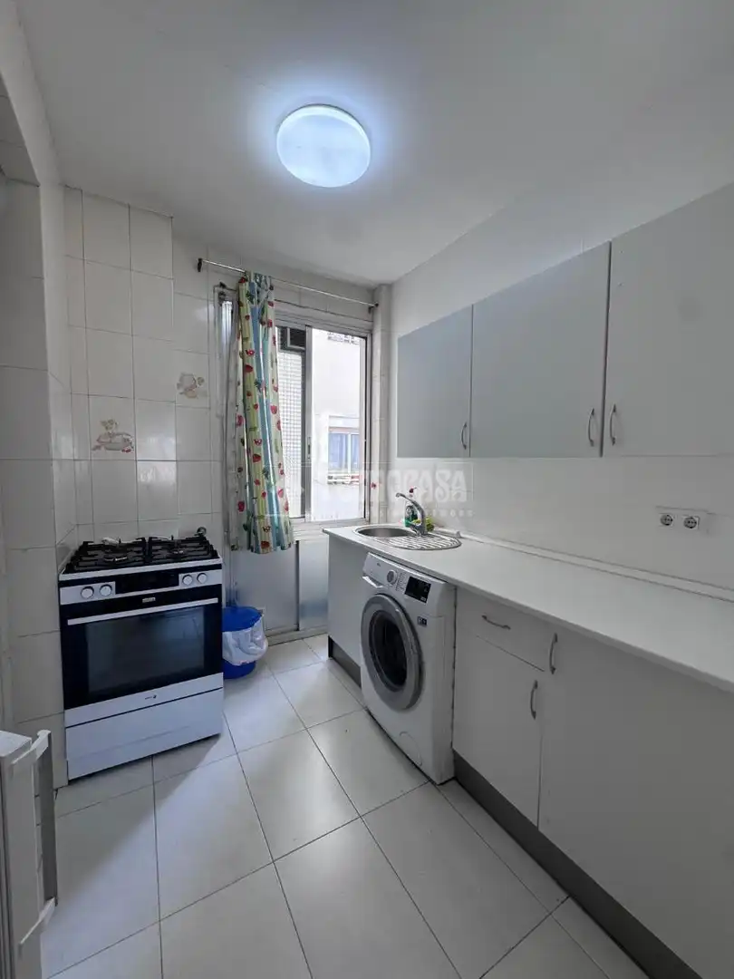 Kitchen of Flat for sale in Madrid  with Parquet flooring