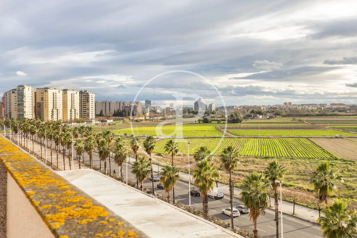 Vista exterior de Ático en venta en Valencia con Aire acondicionado, Calefacción y Jardín privado