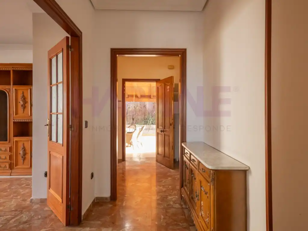 Houses for sale in Chiva  with Air Conditioner, Heating and Furnished