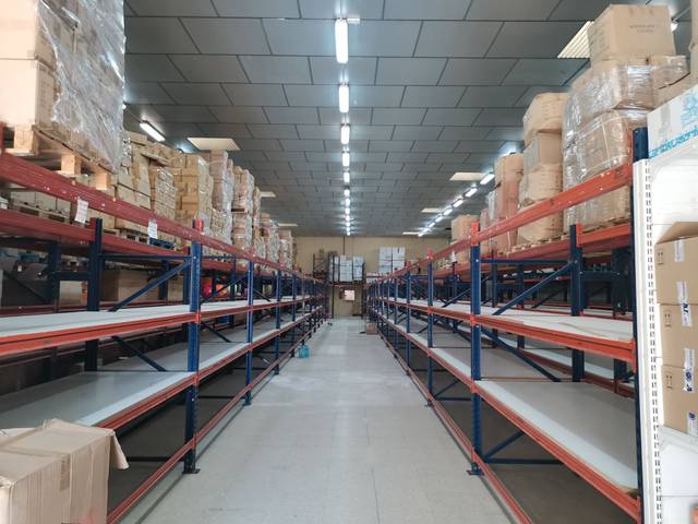 Nave industrial en Alquiler en Avenida Fernández Murube en Santa Clara