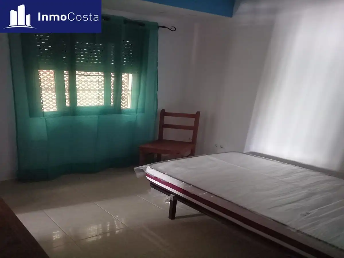 Habitación de Piso en venta en La Línea de la Concepción