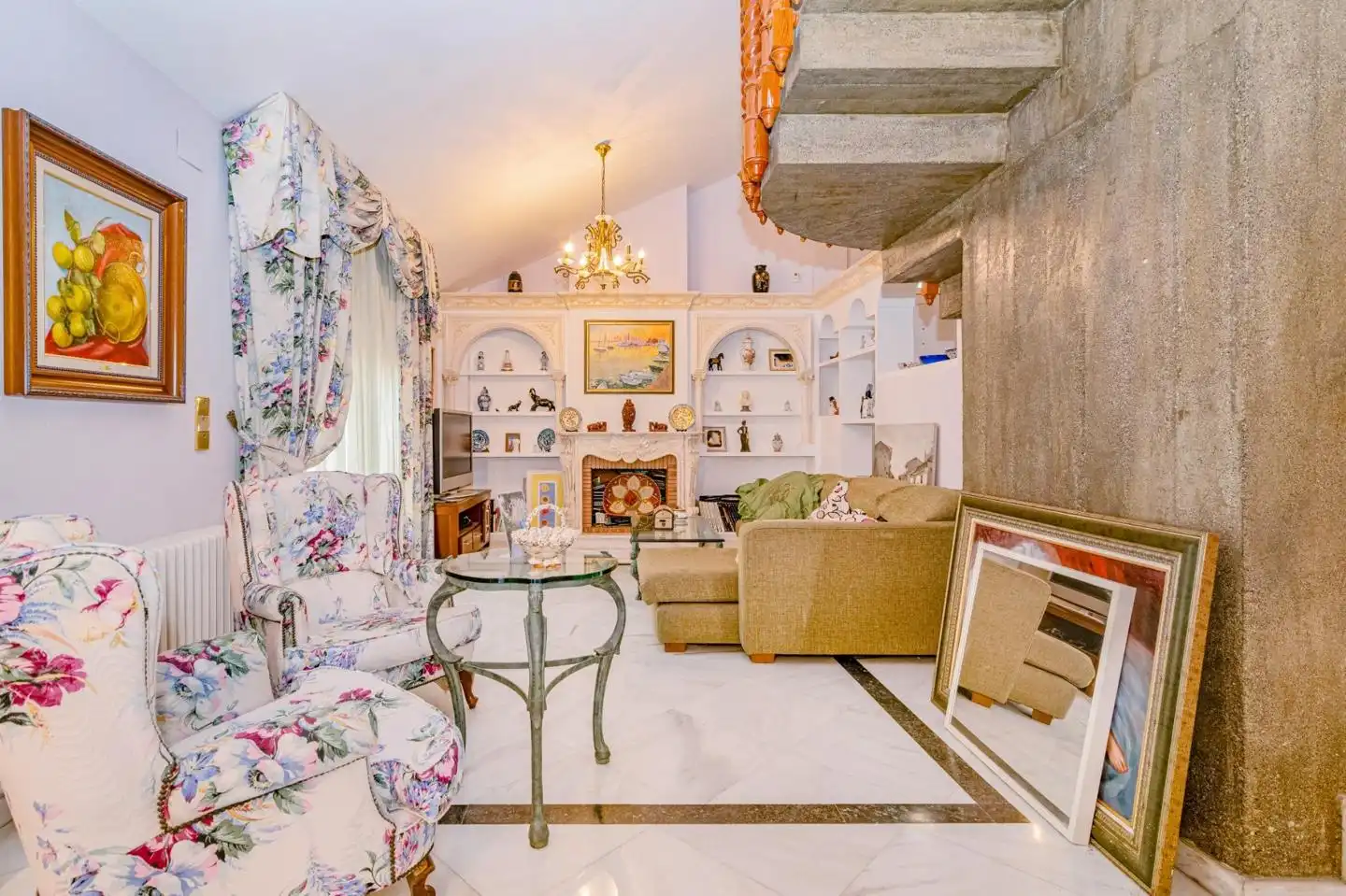 Sala d'estar de Casa o xalet en venda en La Zubia amb Calefacció, Jardí privat i Terrassa