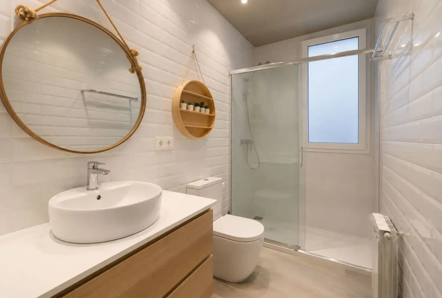 Baño de Piso de alquiler en Vitoria - Gasteiz con Calefacción, Parquet y Amueblado