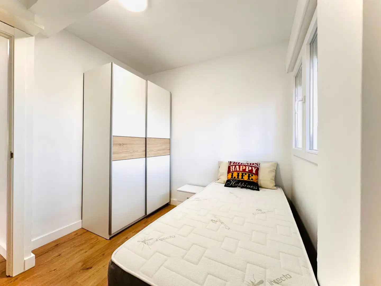 Room in Calle FRAY JUAN SANCHEZ COTAN, Cartuja