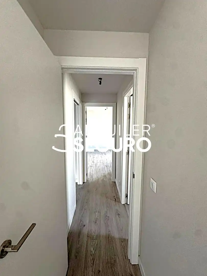 Flat for rent in de Vicente Ferrer , Ciudad de la Comunicación - Arco Ladrillo