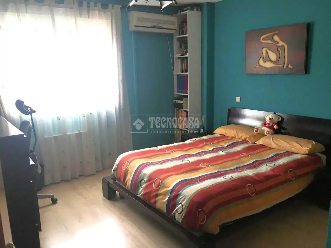 Habitación de Piso en venta en Parla con Aire acondicionado