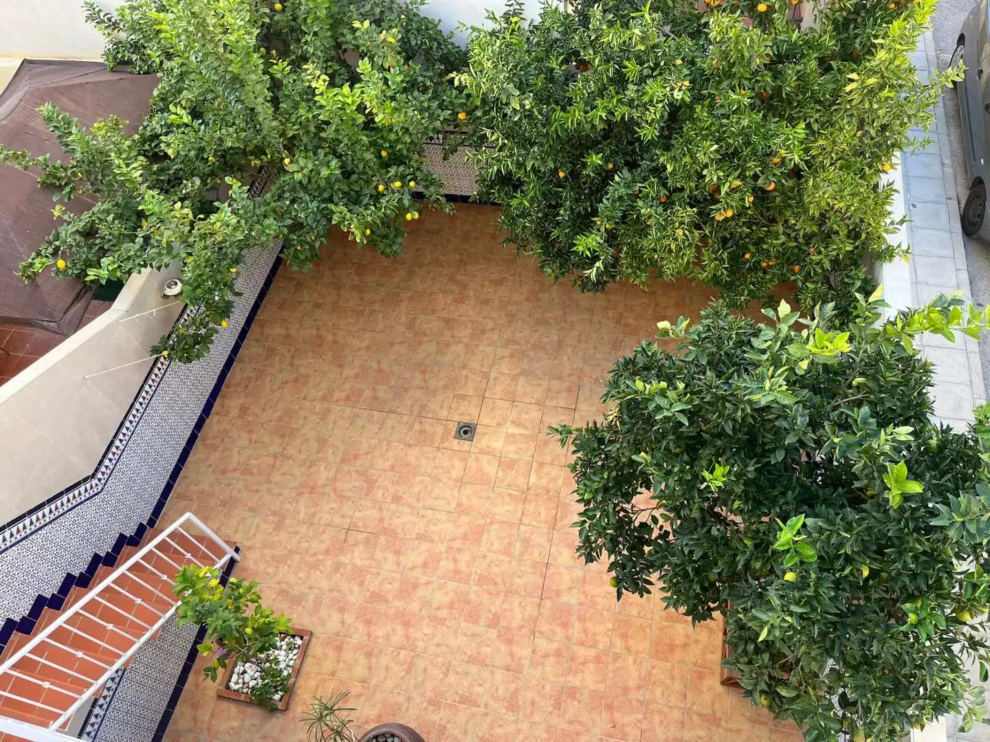 Terrasse von Einfamilien-Reihenhaus zum Verkauf in Vegas del Genil mit Klimaanlage, Heizung und Möbliert