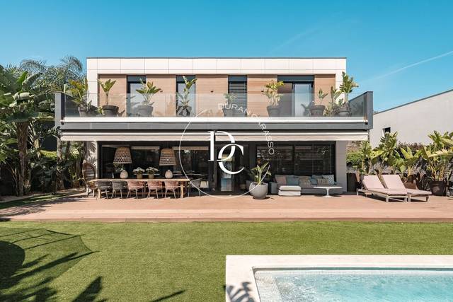 Casa-chalet en Alquiler en Carrer de Jacint Picas i Cardó en La Plana