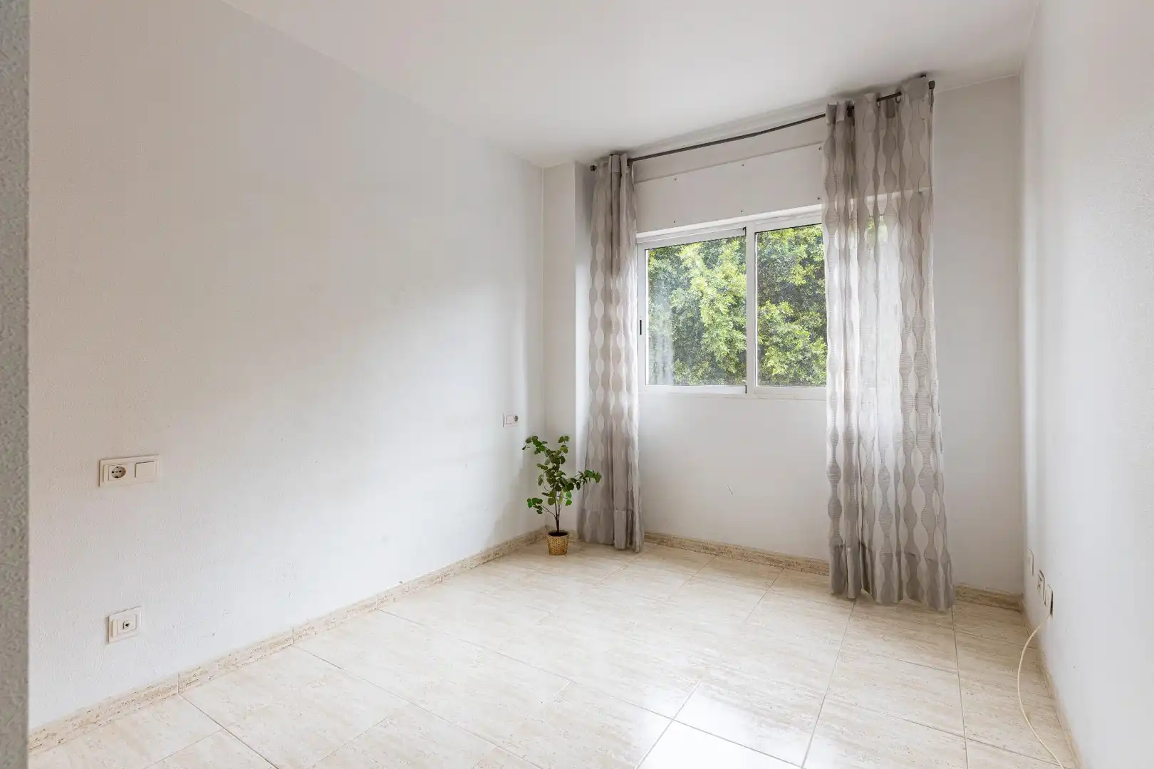 Habitación de Piso en venta en Murcia con Aire acondicionado, Terraza y Trastero