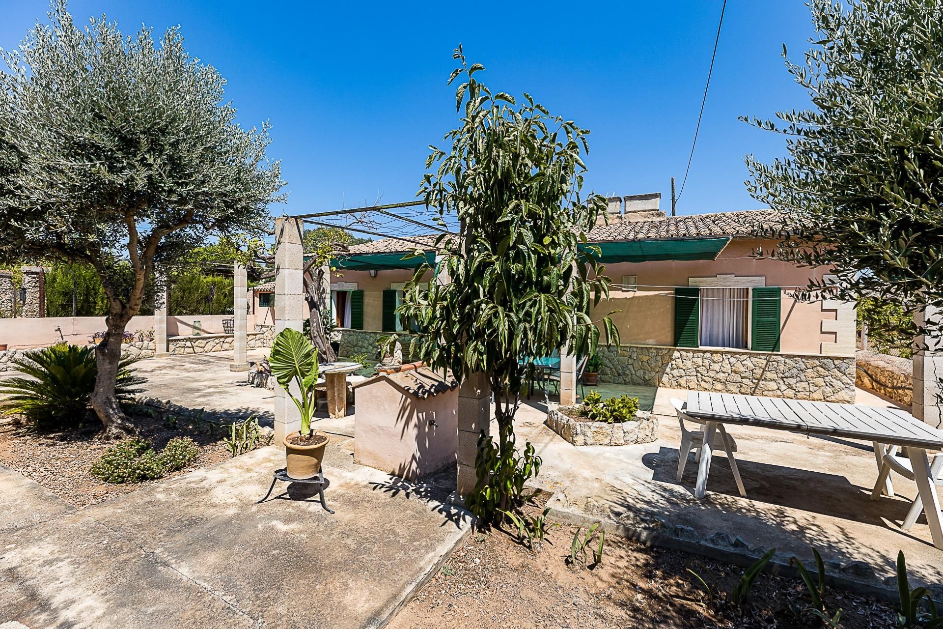 Vista exterior de Casa o xalet en venda en  Palma de Mallorca amb Aire condicionat, Calefacció i Jardí privat