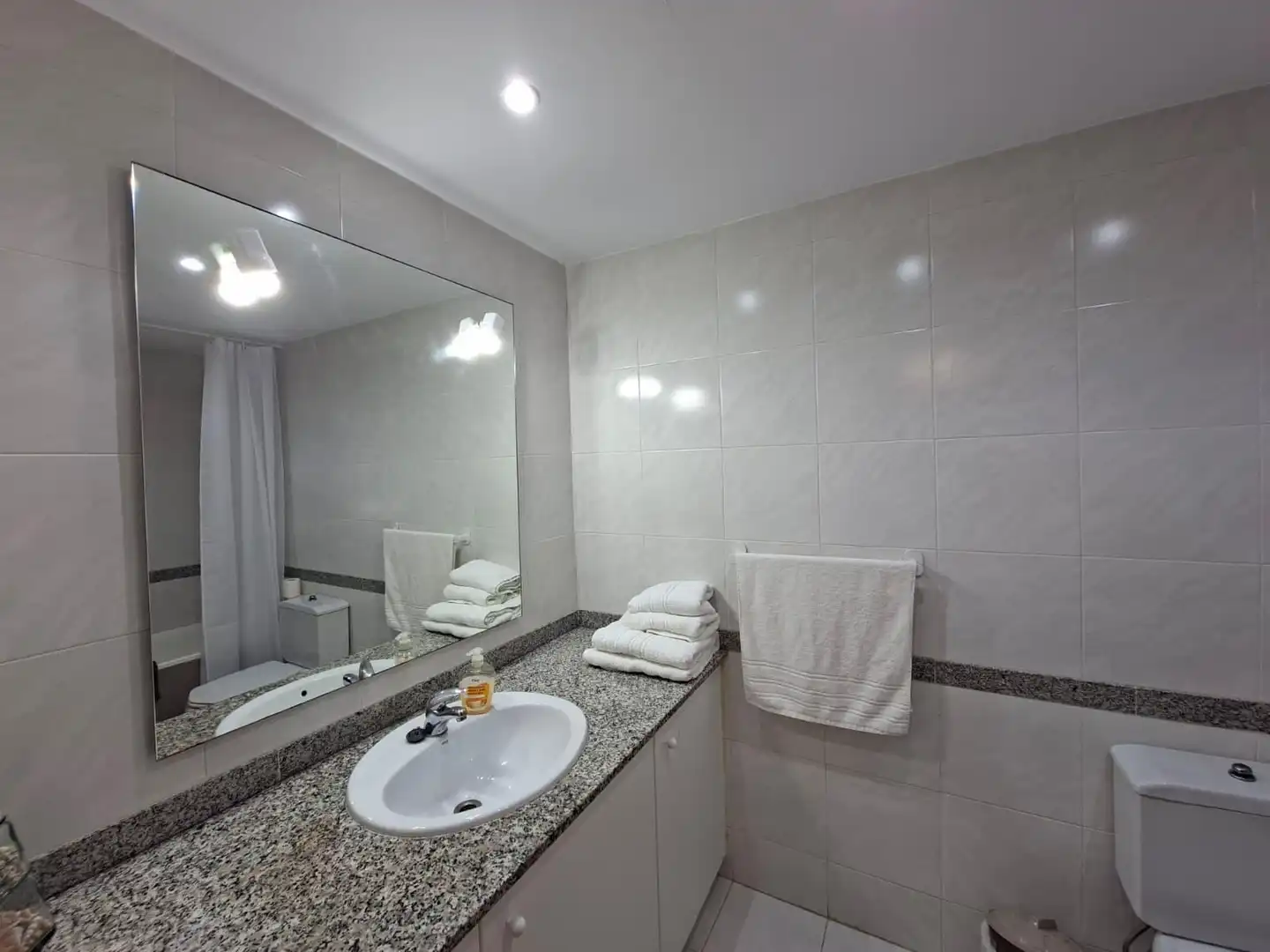 Badezimmer von Einfamilien-Reihenhaus zur Miete in Vinaròs mit Terrasse, Möbliert und Gemeinschaftspool