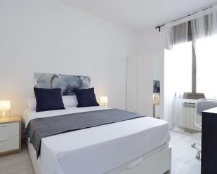 Bedroom of Flat to share in  Barcelona Capital  with Air Conditioner, Heating and Terrace
