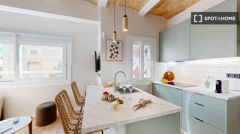 Foto 2 de Estudi per a compartir a La Barceloneta, Barcelona