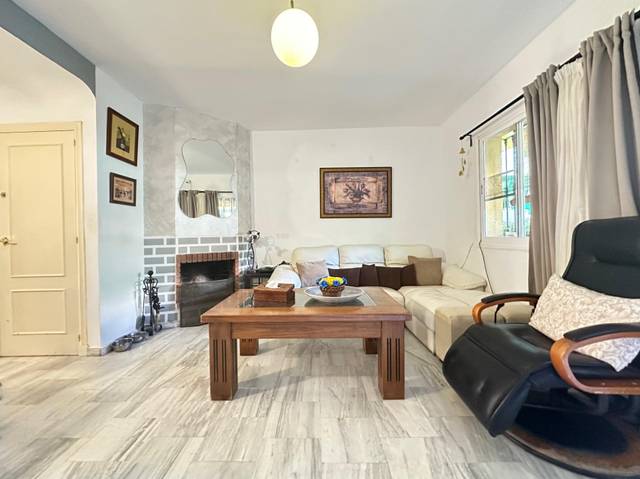 Casa adosada en Venta en Bello Horizonte - Lindasol