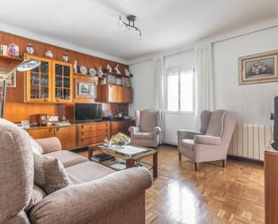 Living room of Flat for sale in  Madrid Capital