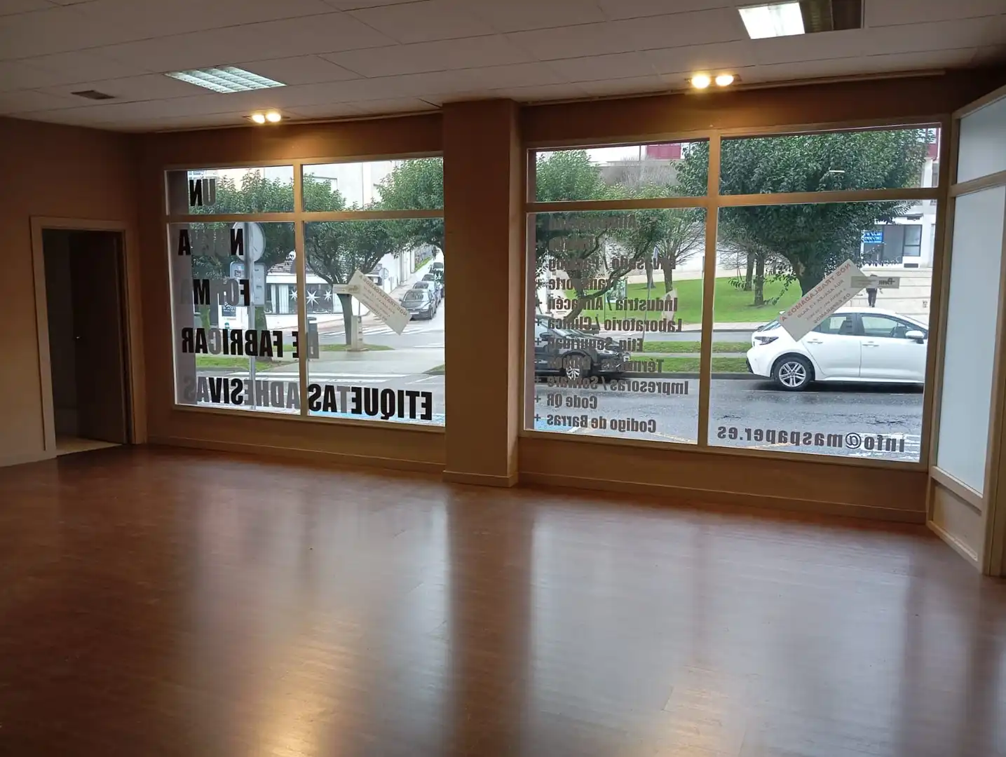 Local de alquiler en Lugo Capital con Parquet