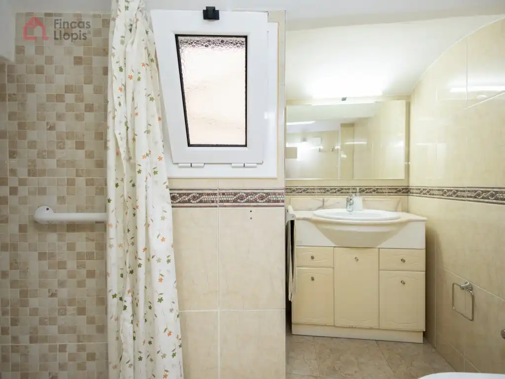 Bany de Local en venda en Barcelona
