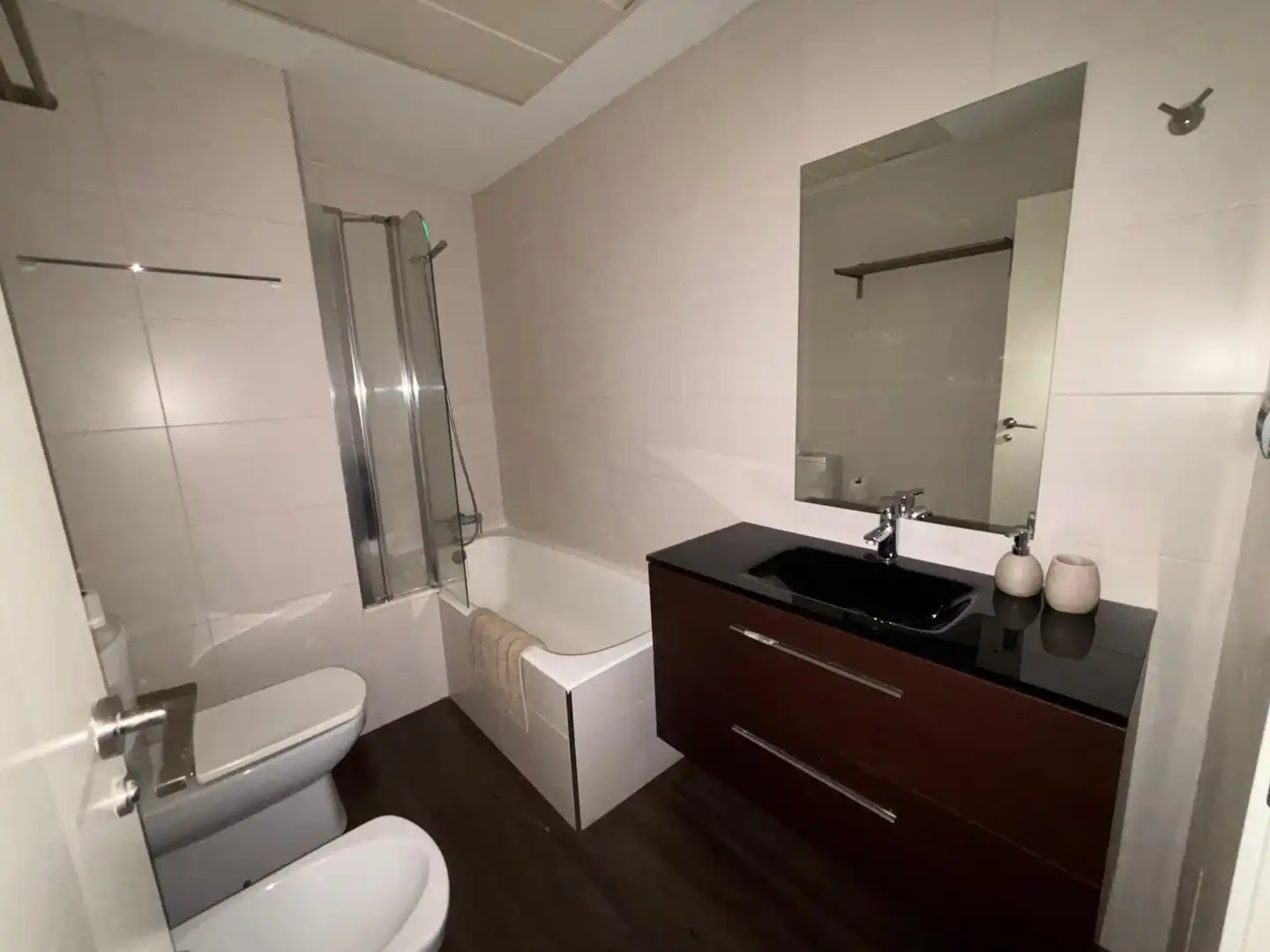 Baño de Piso de alquiler en Zaragoza con Aire acondicionado, Calefacción y Amueblado