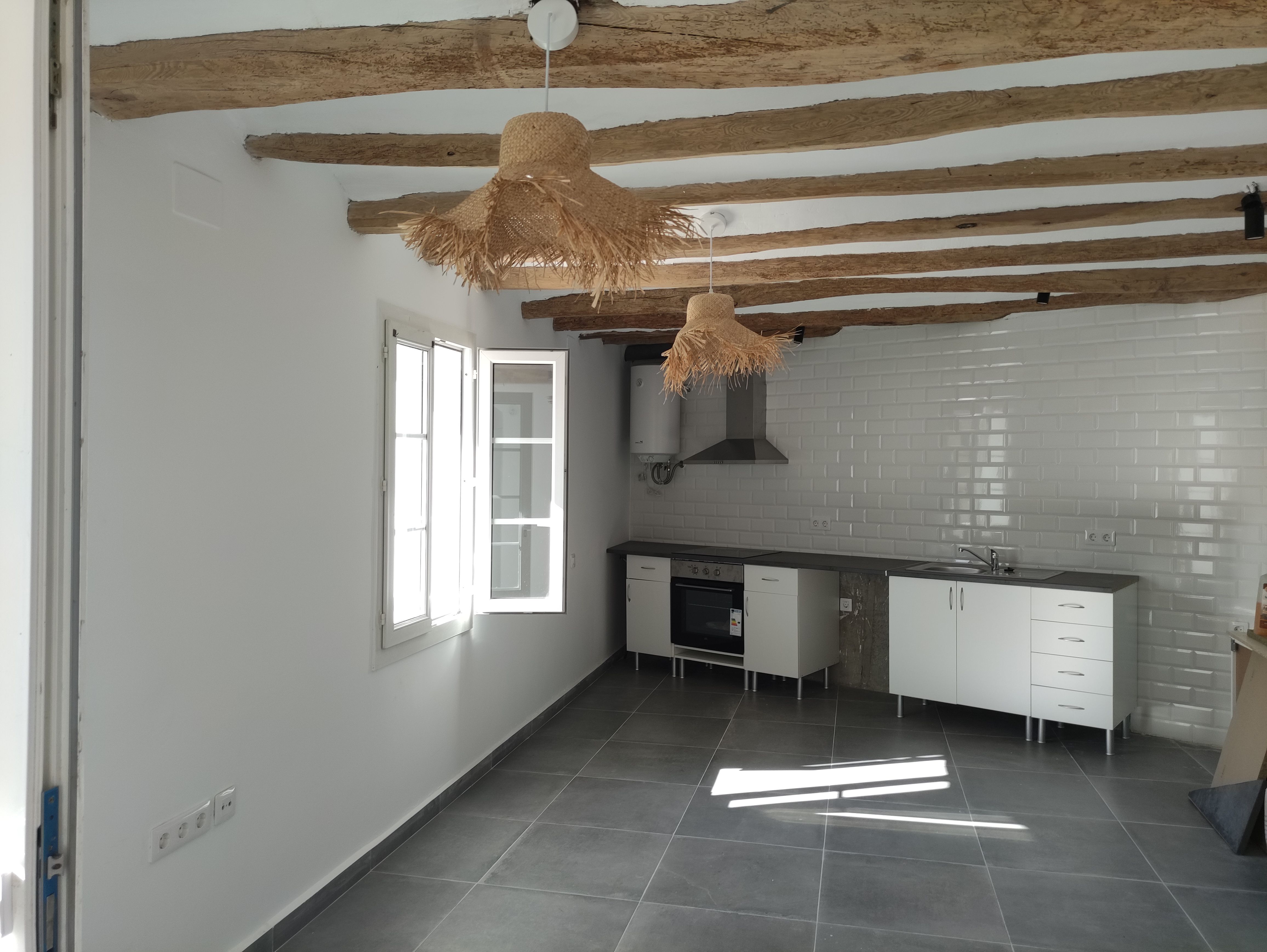 Single-family semi-detached to rent in N/A, Mediona