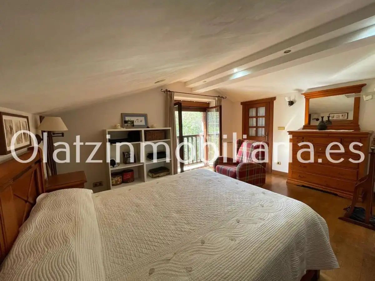 Habitación de Casa o chalet en venta en Zalla  con Calefacción, Terraza y Trastero
