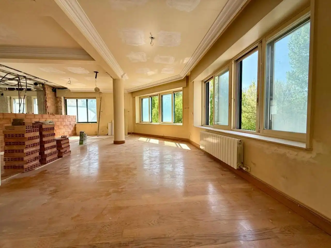 Sala de estar de Piso en venta en Burgos con Calefacción, Parquet y Terraza