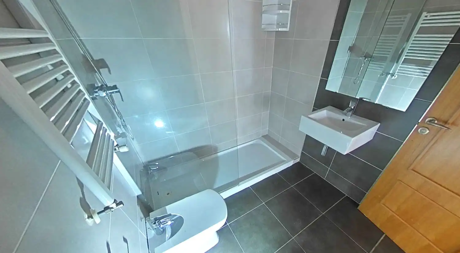 Baño de Piso en venta en Castellón de la Plana / Castelló de la Plana con Aire acondicionado, Calefacción y Parquet