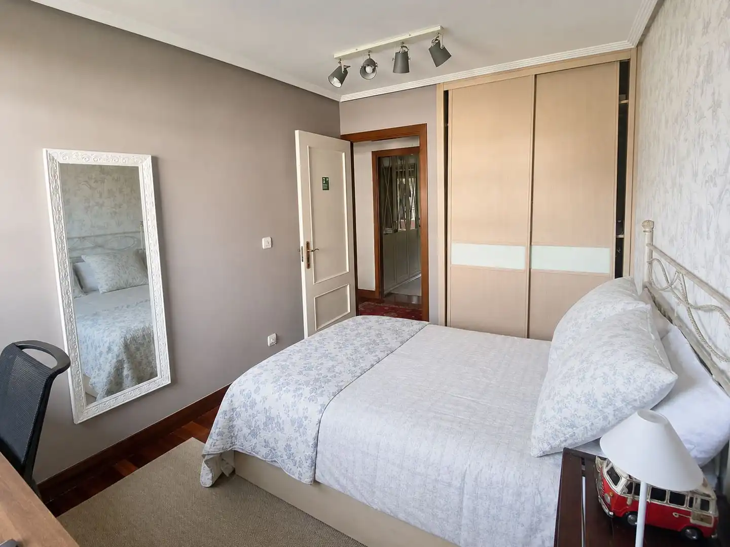 Habitación de Piso en venta en Urduliz con Calefacción, Terraza y Trastero