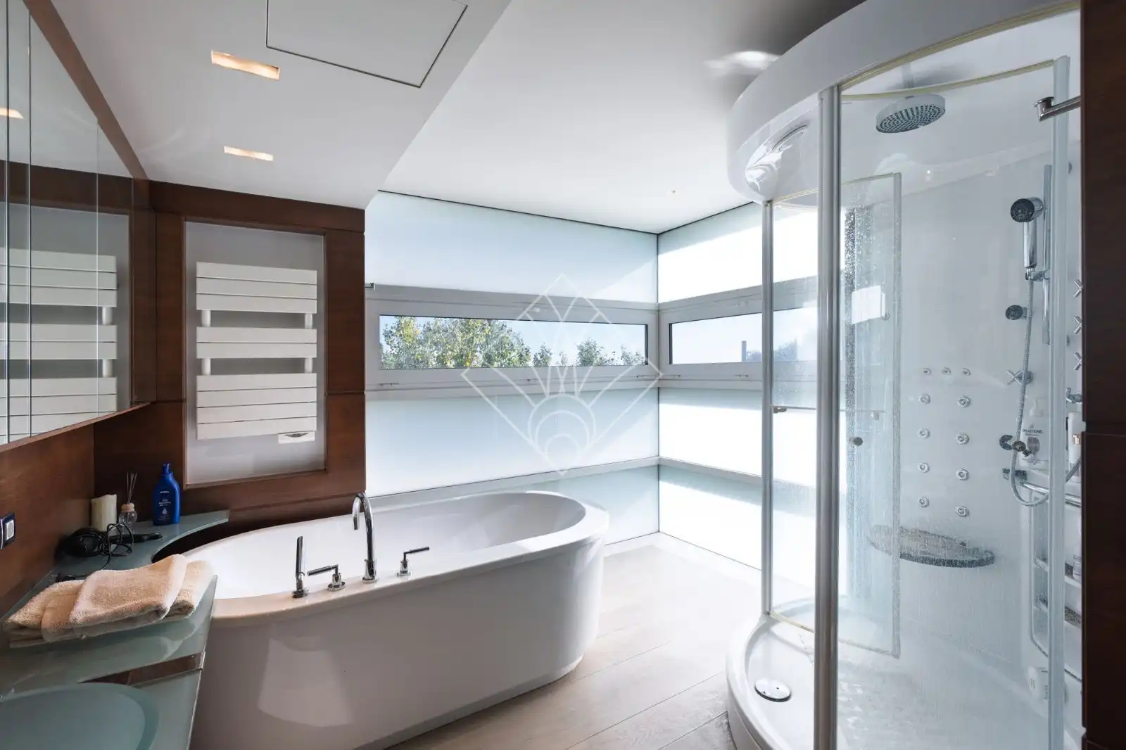 Bathroom of Houses for sale in Barcelona  with Air Conditioner, Heating and Terrace