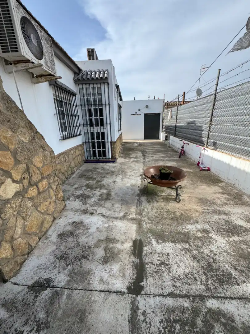 Terrasse von Haus oder Chalet zum Verkauf in Sanlúcar de Barrameda mit Klimaanlage, Heizung und Privatgarten