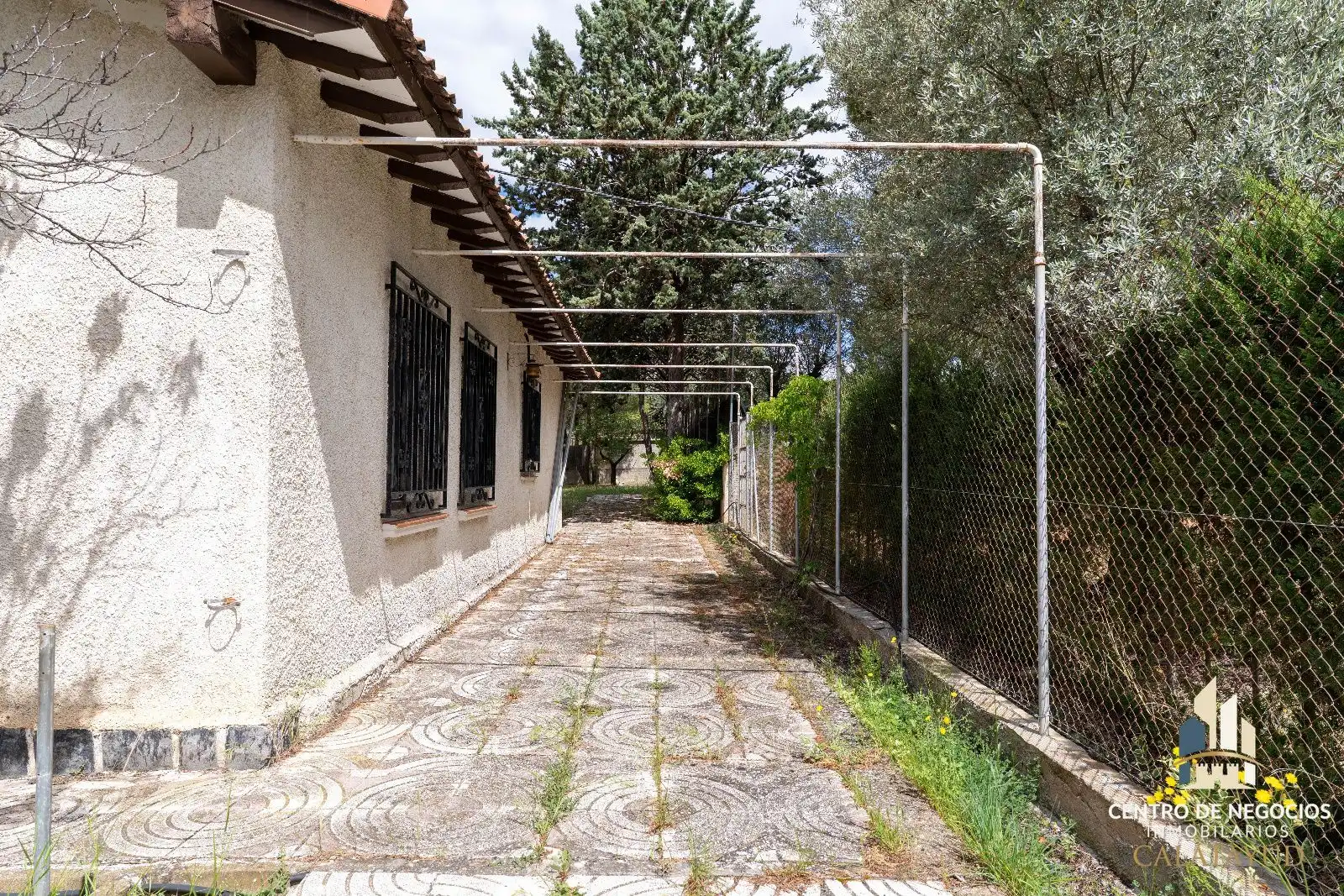 Vista exterior de Casa o xalet en venda en Calatayud amb Calefacció i Piscina