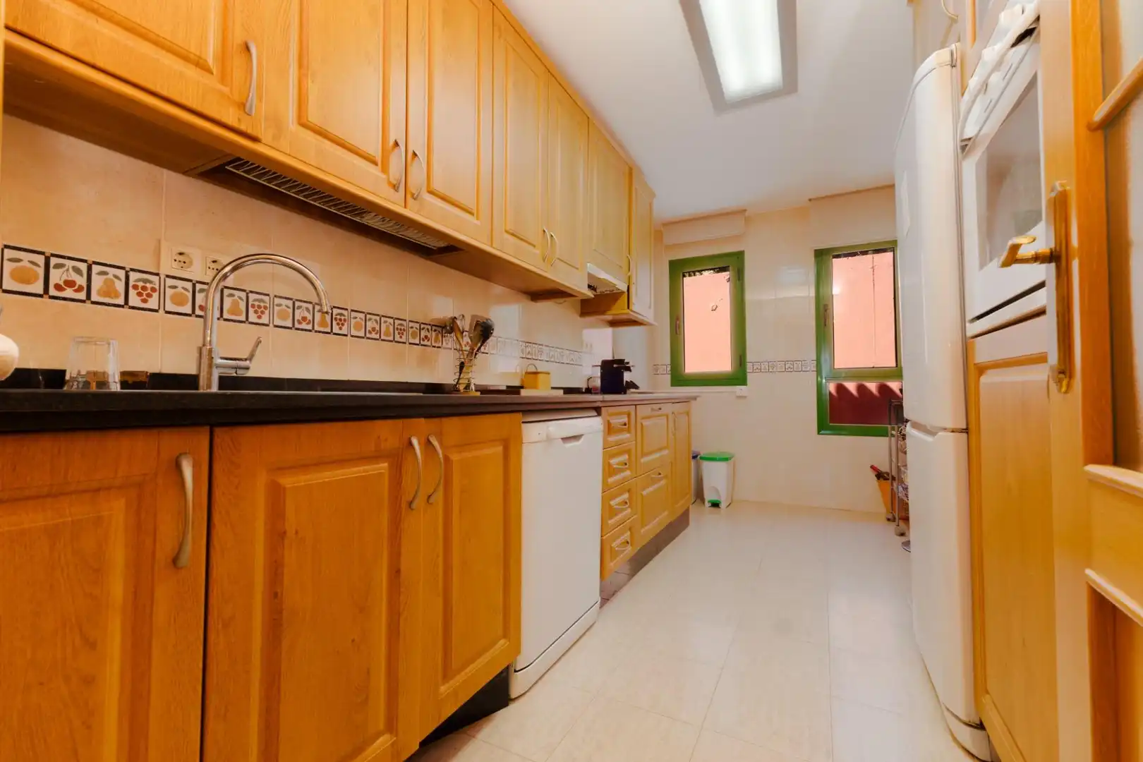 Cocina de Dúplex en venta en Fuengirola con Terraza, Trastero y Piscina comunitaria