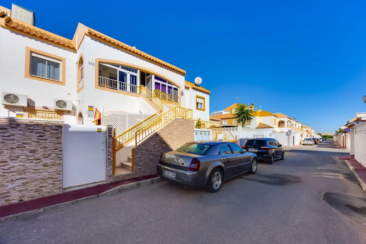 Vista exterior de Casa o xalet en venda en Zona Carrefour - Urbanizaciones