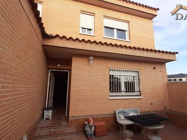 Chalet en venta en Fuensalida