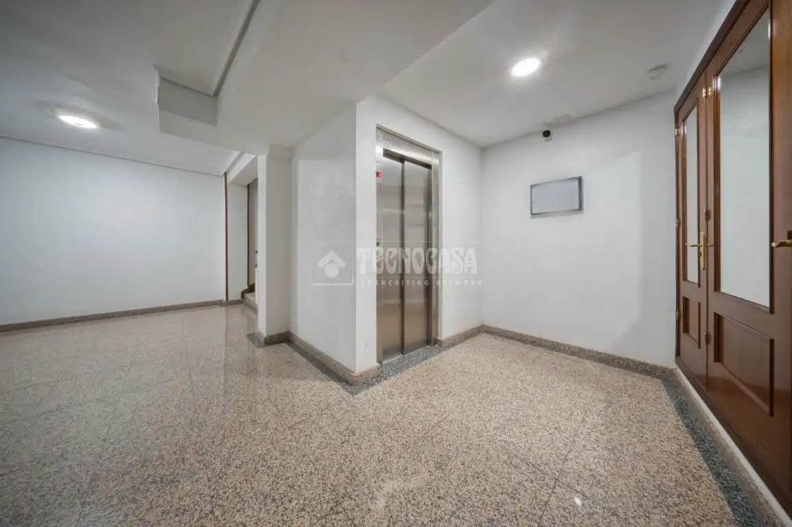 Piso en venta en Valladolid con Calefacción, Terraza y Trastero