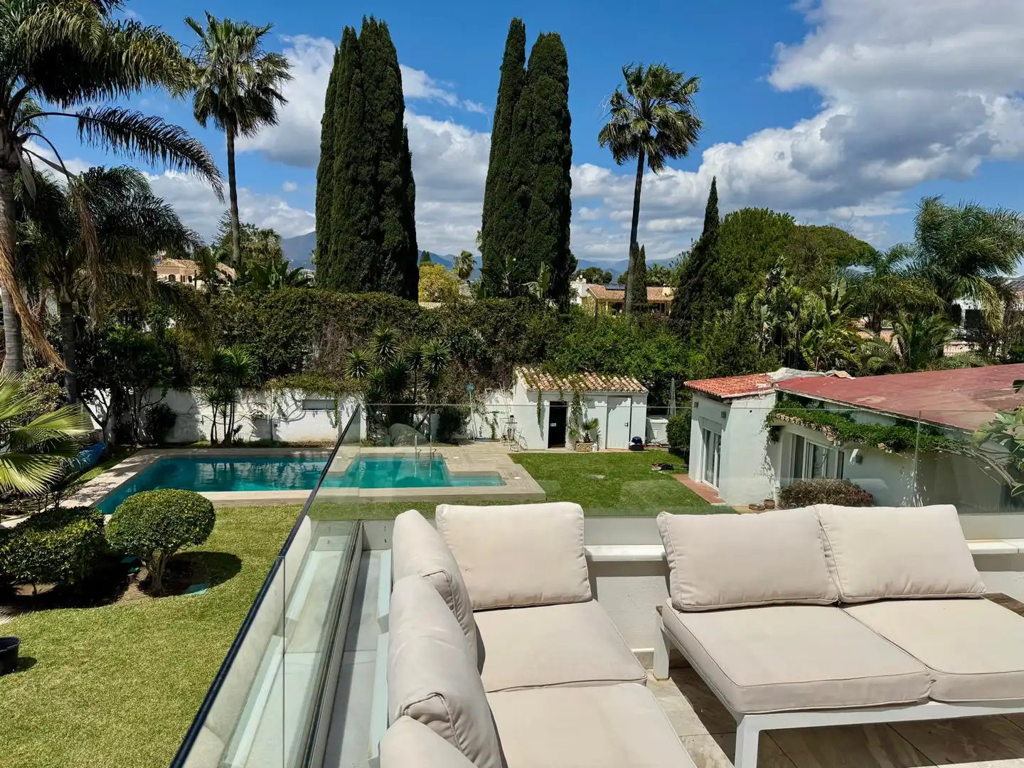 Terrassa de Casa o xalet de lloguer en Marbella amb Aire condicionat, Calefacció i Jardí privat