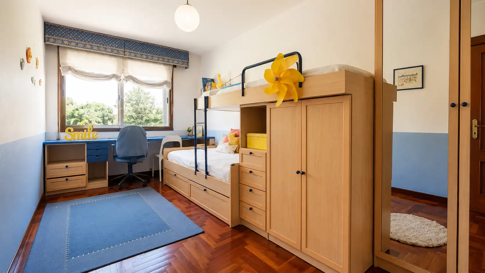 Habitación de Piso en venta en Vigo  con Calefacción, Parquet y Trastero