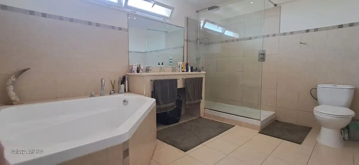 Baño de Casa o chalet en venta en Marbella con Terraza y Piscina