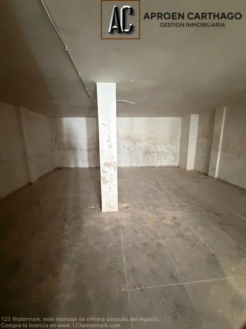 Local comercial de lloguer a Calle Campos, imagen 8