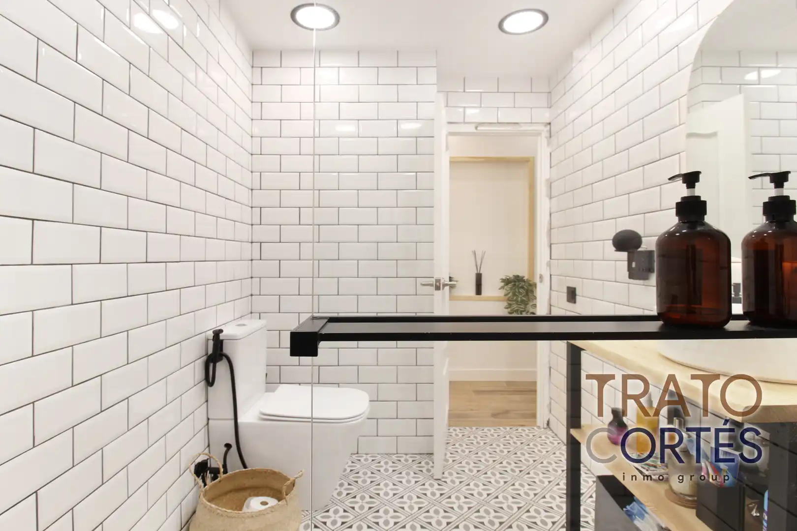 Bathroom of Ground floor for sale in Passeig Maragall