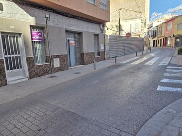 Gewerbefläche zum Verkauf in Calle Jardines